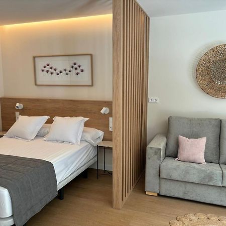 Apartamentos Joaquin Costa Santander Esterno foto