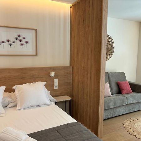 Apartamentos Joaquin Costa Santander Esterno foto