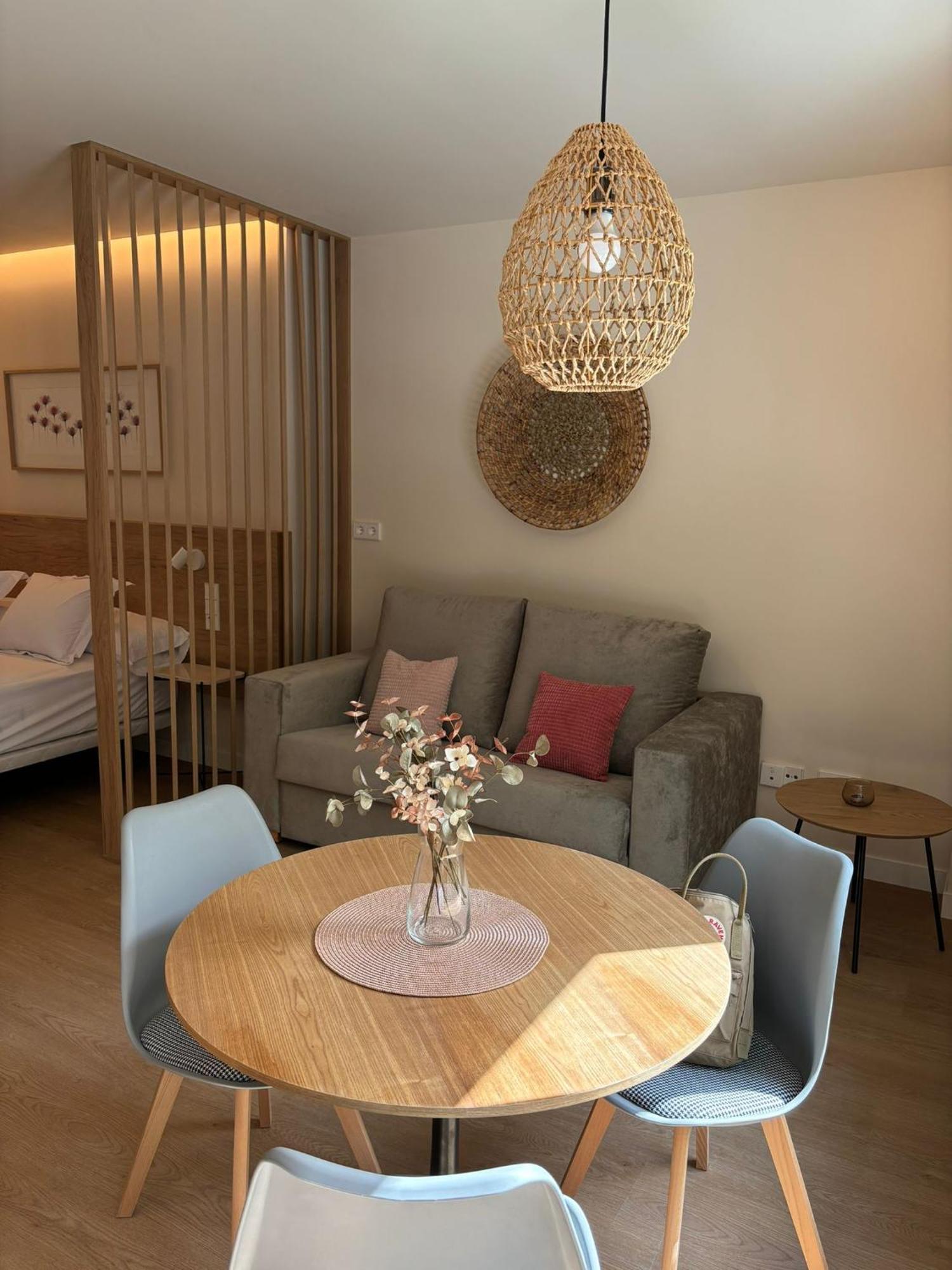 Apartamentos Joaquin Costa Santander Esterno foto