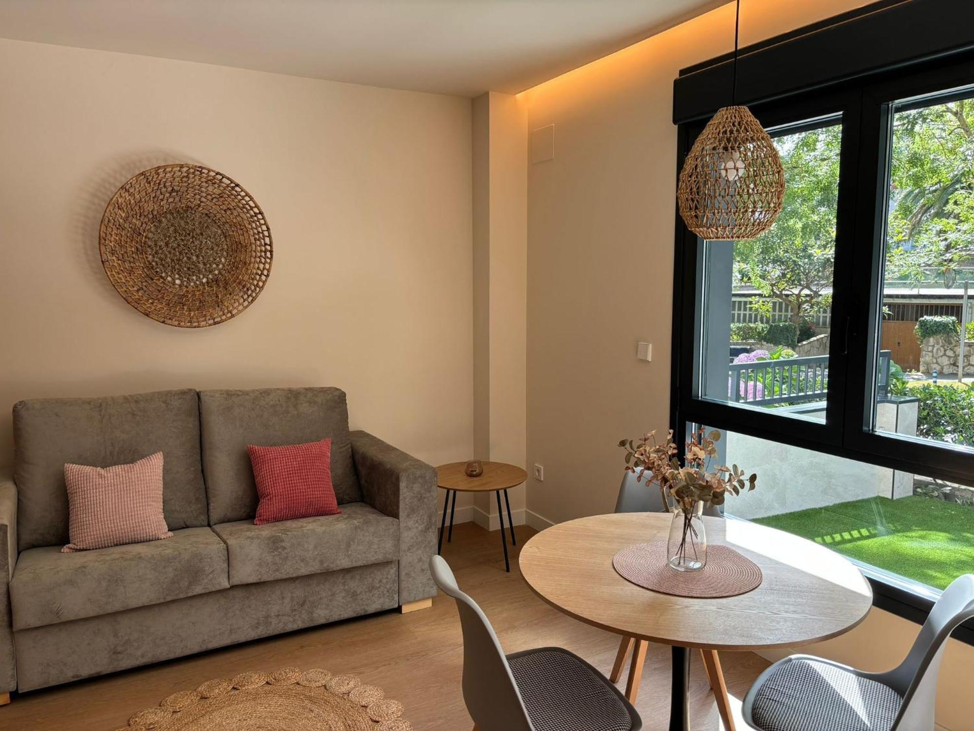Apartamentos Joaquin Costa Santander Esterno foto