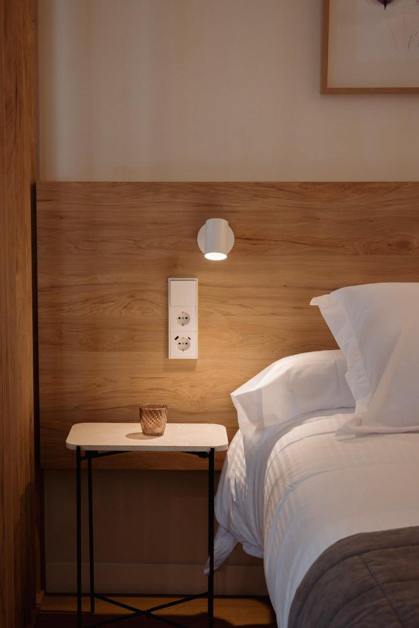 Apartamentos Joaquin Costa Santander Esterno foto
