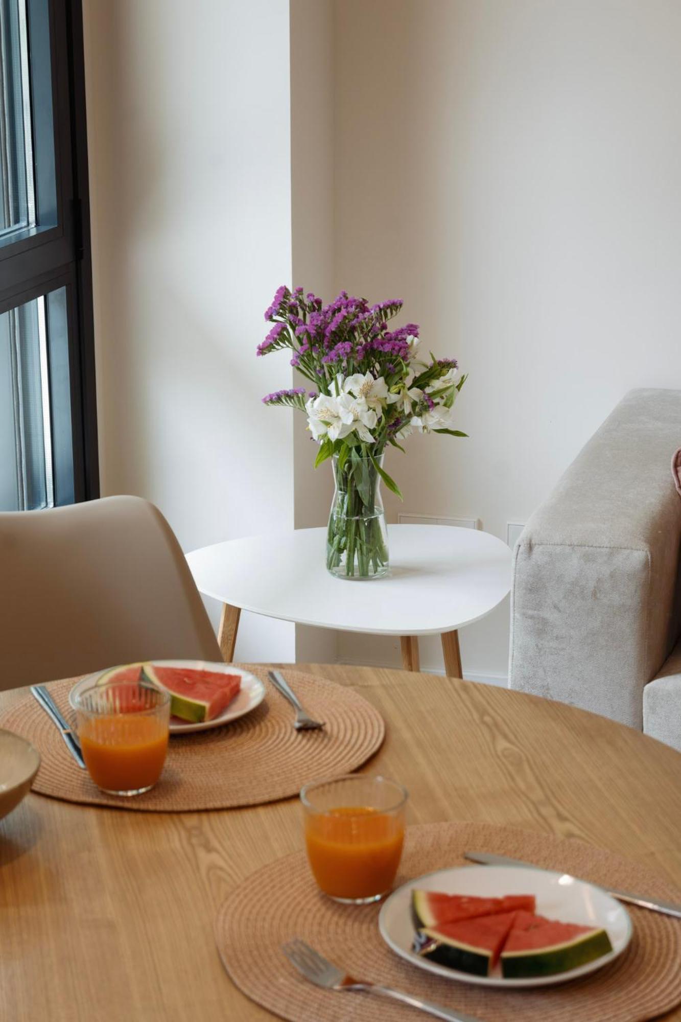 Apartamentos Joaquin Costa Santander Esterno foto