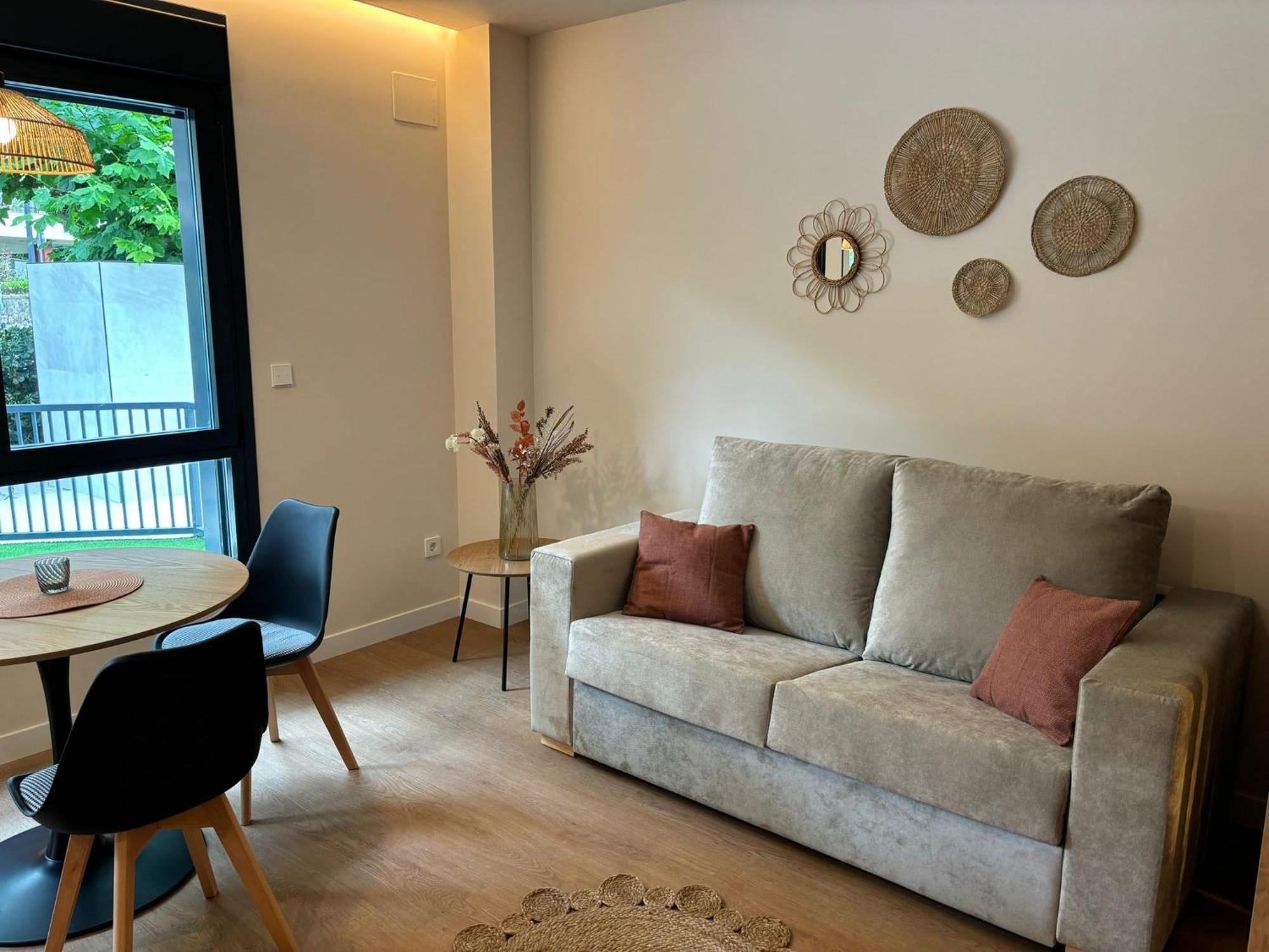 Apartamentos Joaquin Costa Santander Esterno foto