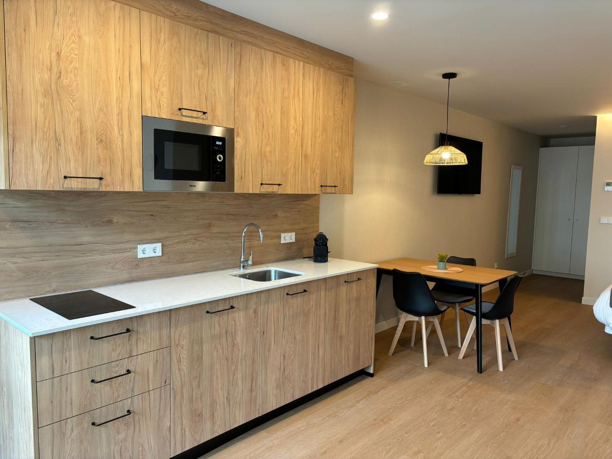 Apartamentos Joaquin Costa Santander Esterno foto