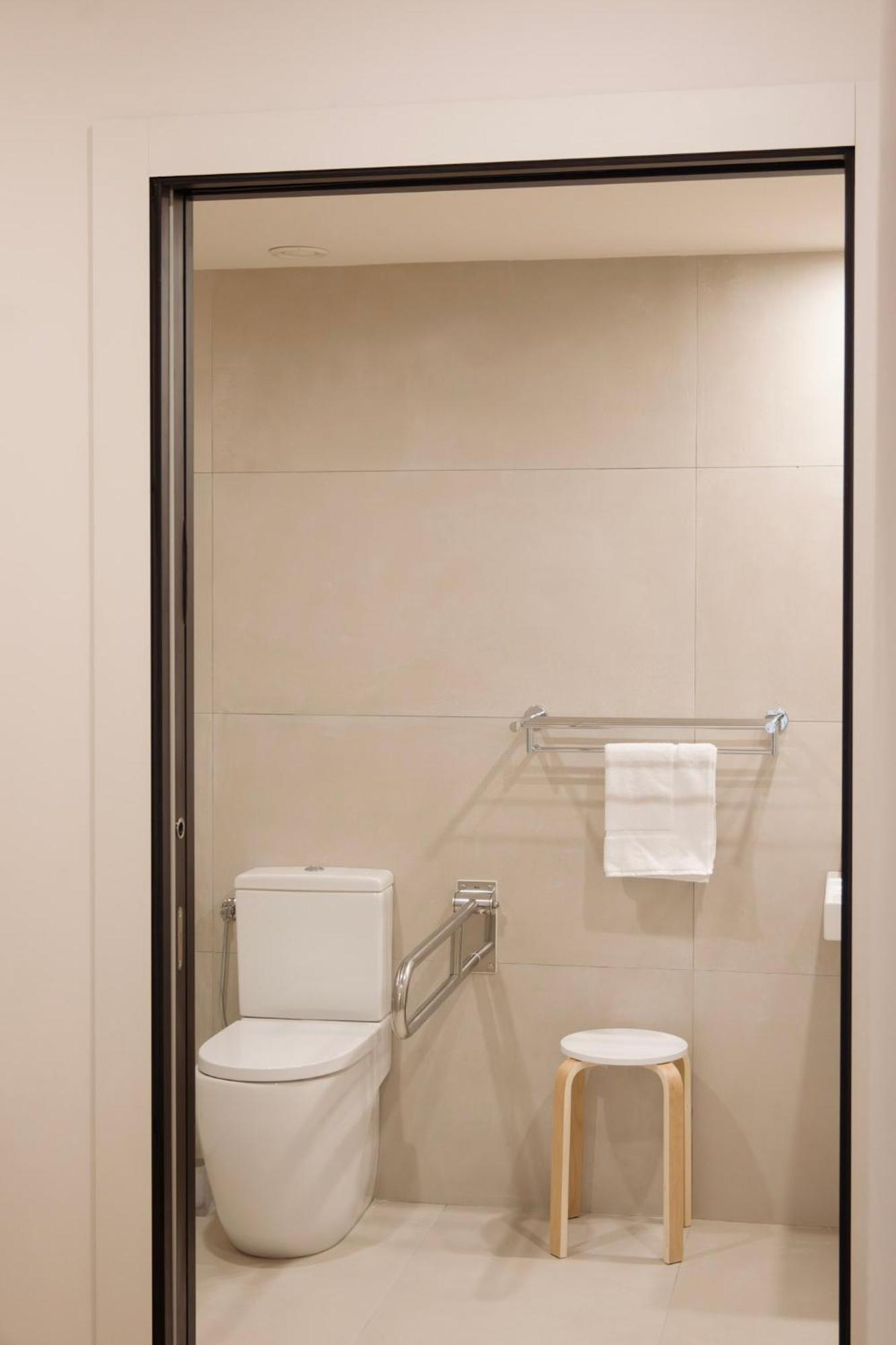 Apartamentos Joaquin Costa Santander Esterno foto