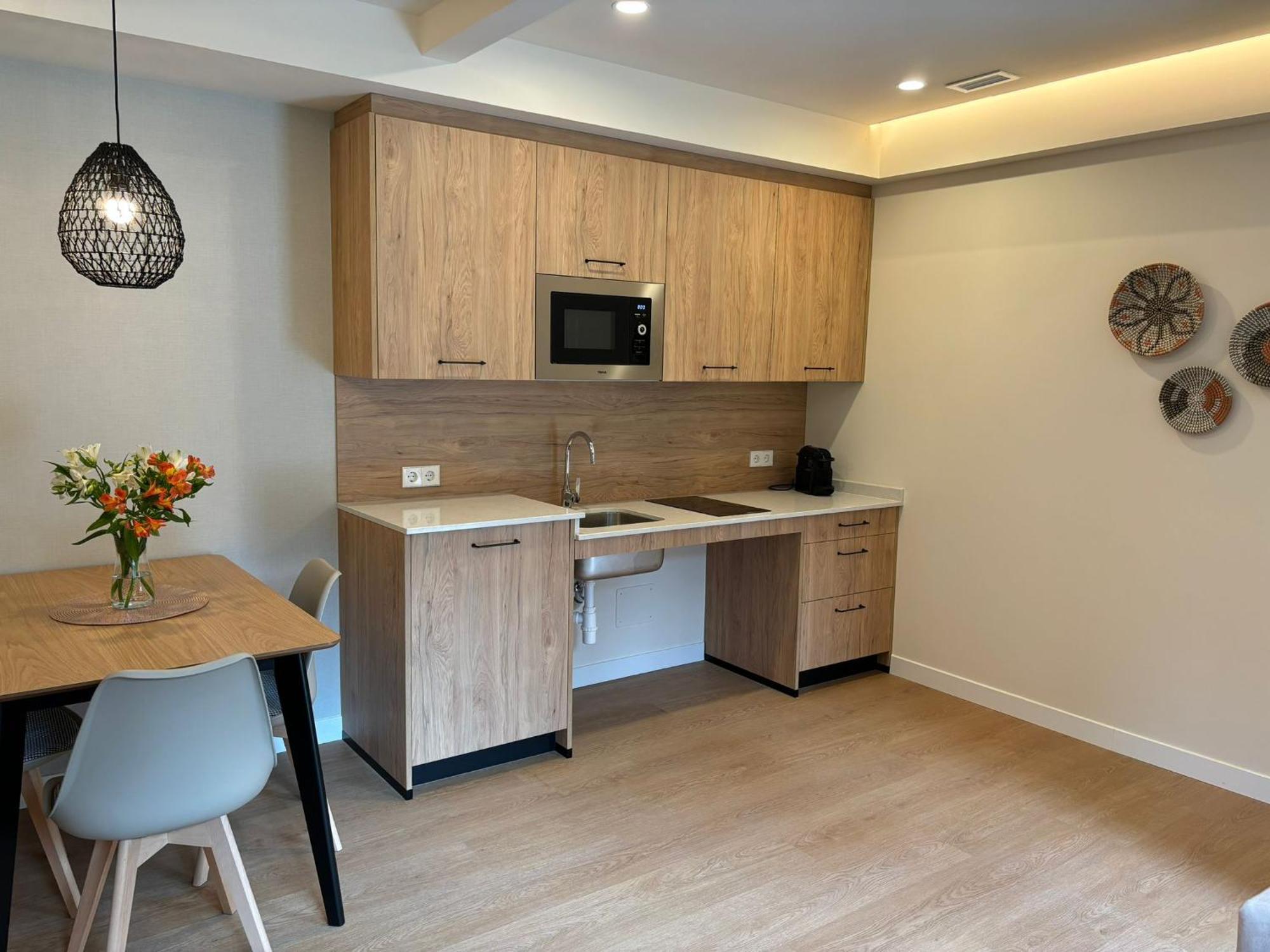 Apartamentos Joaquin Costa Santander Esterno foto
